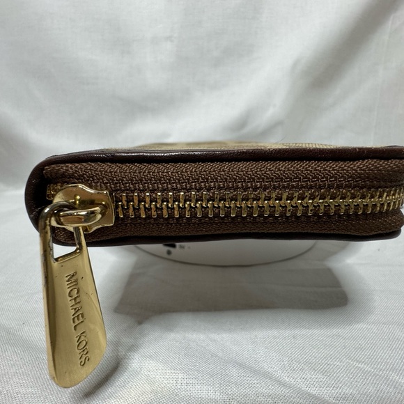 EUC - Michael Kors “Anabelle” jet set signature canvas tote and matching wallet - Picture 16 of 17